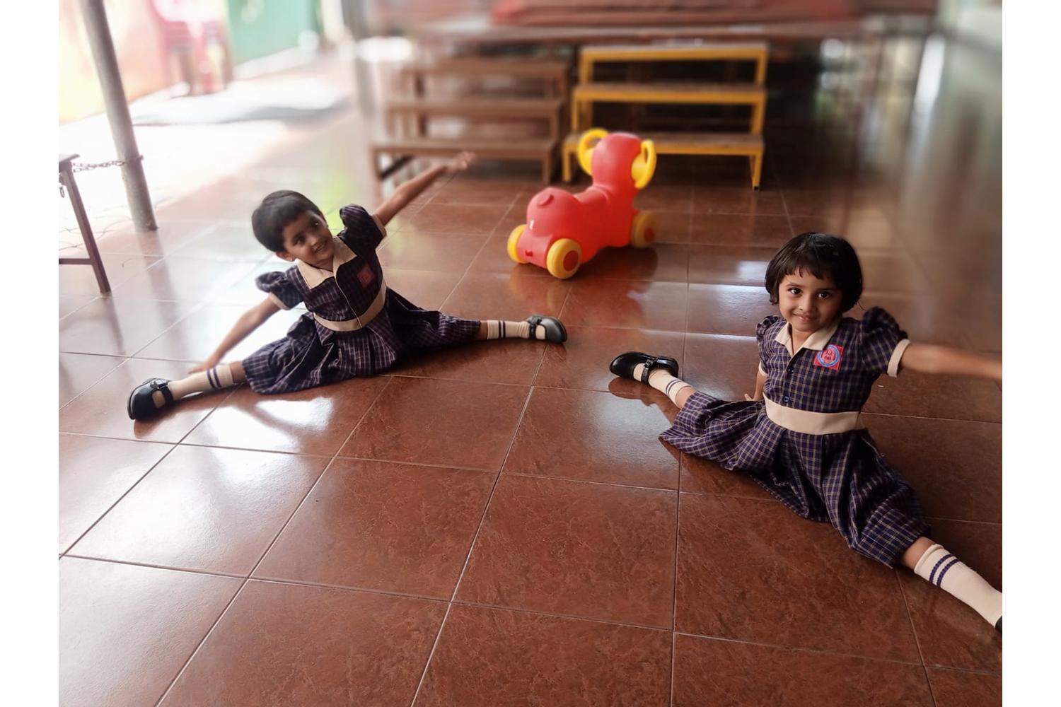 Smiles and steps of our KG stars.